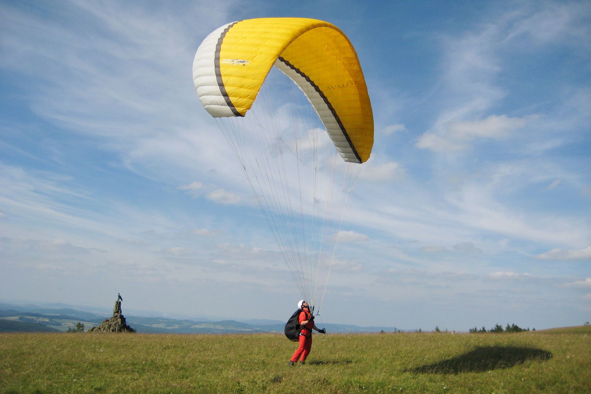 Gleitschirmflieger auf der Wasserkuppe